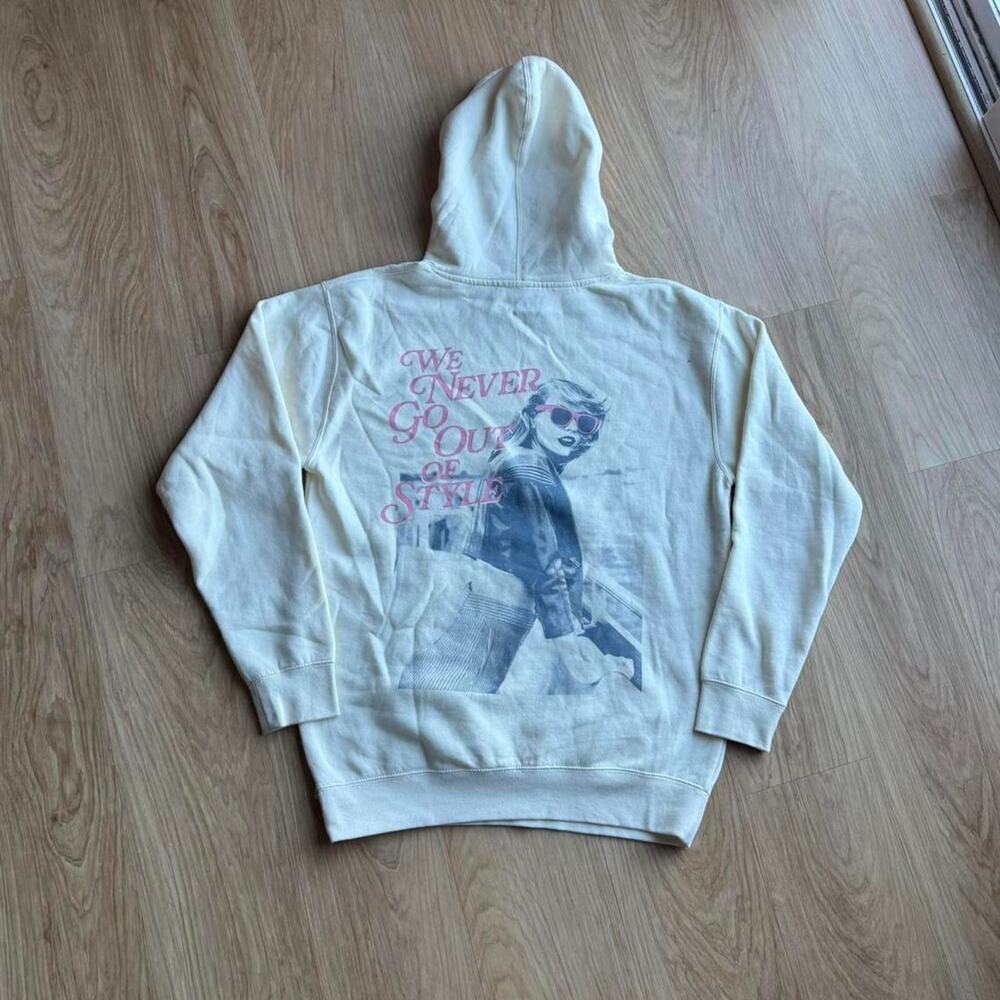 Cream Taylor Swift 1989 Taylors Version Hoodie